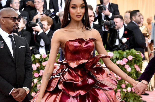 Jourdan Dunn attends 2019 Met Gala in 3D printed Zac Posen dress