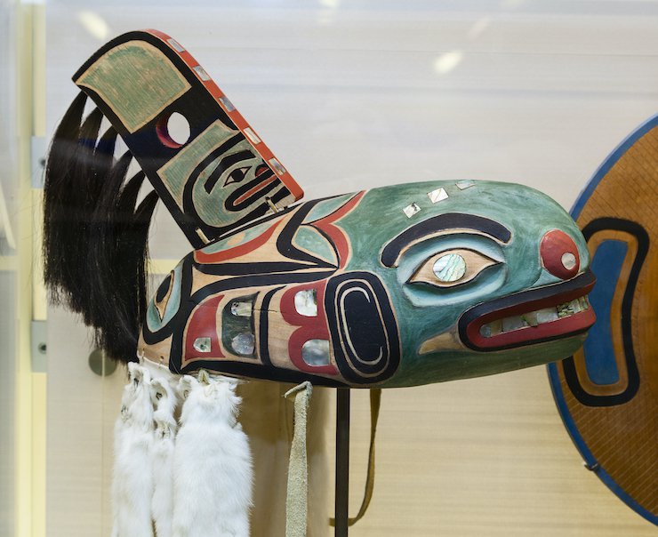 Image 2_ Replica Killer Whale Hat on exhibit in the Smithsonian's National Museum of Natural History. (catalog number E433020. Anthropology Department, Smithsonian Institution.  Photo by James Di Loreto)..jpg