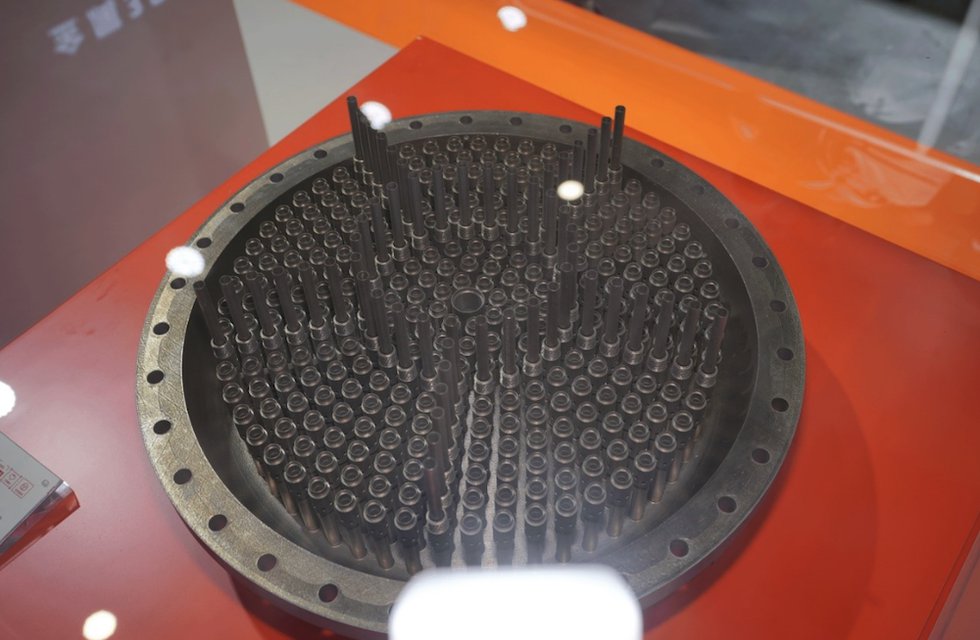 Thrust chamber injector 3D printed by BLT