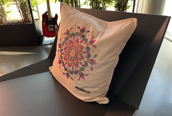 Techstyle Cushion 2.jpg