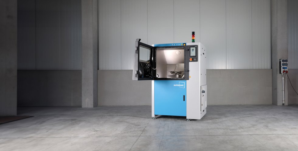 SFM-AT350-E Halle_Web.jpg