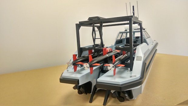 Remote controlled boat 3.jpg