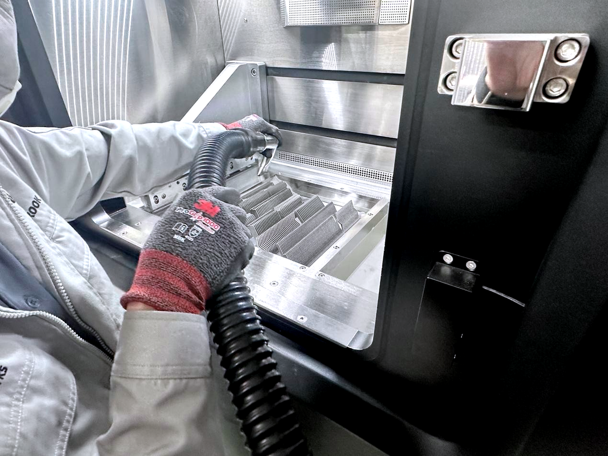 Eplus3D metal 3D printing technology used to produce 100,000 (and counting) tyre sipe cuffs