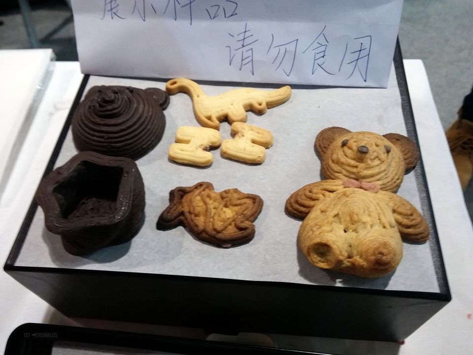 3D Printed Food at TCT Asia      Food printed on the XYZPrinting Food Printer