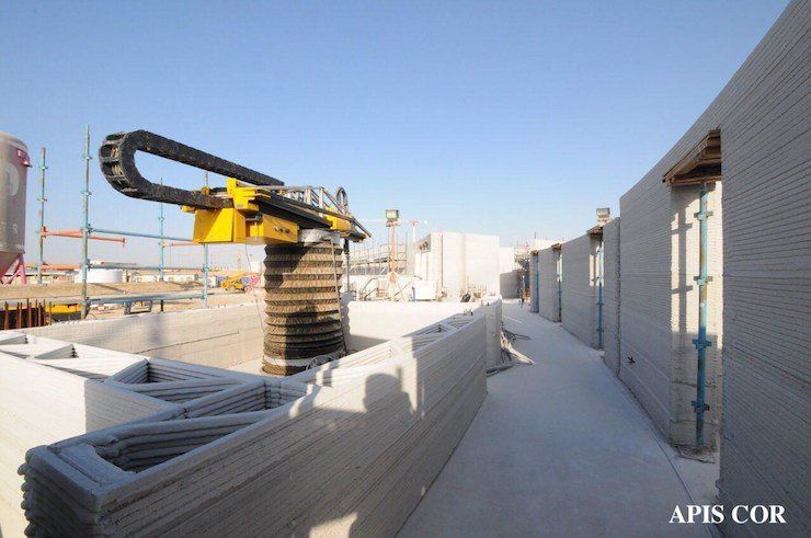 An Apis Cor system 3D printing a building in Dubai, which achieved the Guinness World Record for the largest 3D printed building on Earth - Apis Cor