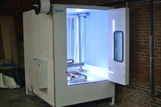 Atlas 2.0 3D printer      The Atlas 3D printer with full enclosure.