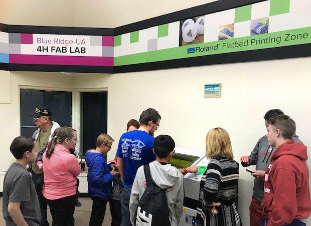 Blue_Ridge_4-H_UA_Fab_Lab_grand_opening_image      Students at the recent Blue Ridge/University of Arizona 4-H Fab Lab Grand Opening check out one of the advanced digital devices – a Rolan...