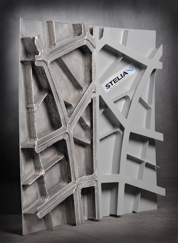 DEFACTO_STELIA_PANEL                Metallic self-reinforced fuselage panel.