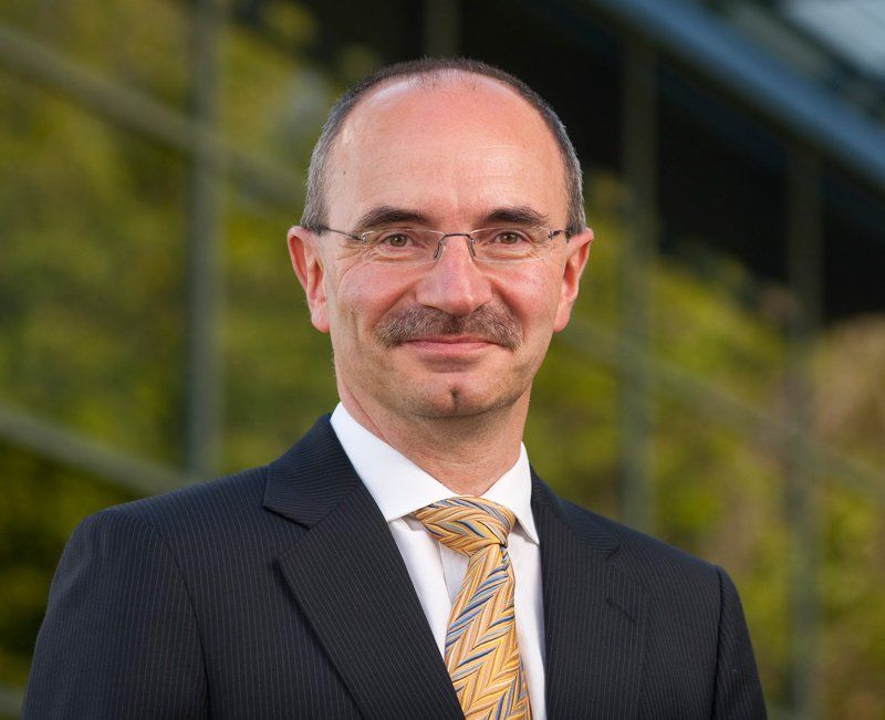 Dick Elsy — Catapult      Dick Elsy, formerly of Torotrak plc will be responsible for maximising the High Value Manufacturing Catapult's impact on the growth of the manufacturing industry ...