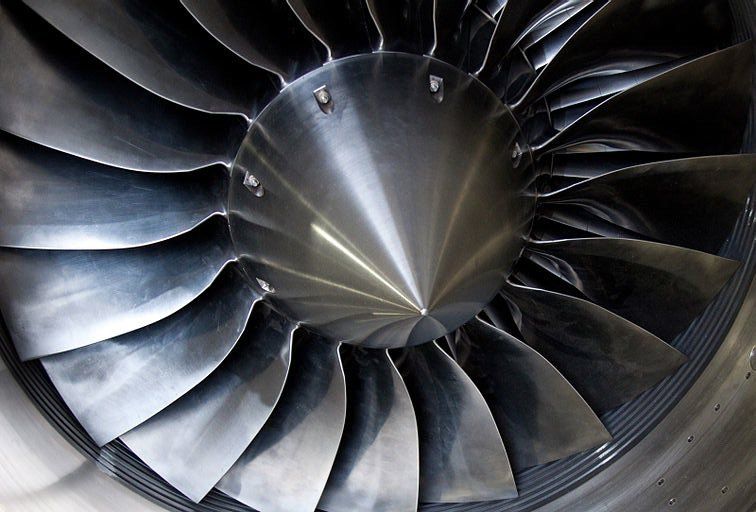 Jet Engine Inlet - By Tony Hisgett from Birmingham, UK (Jet Turbine Blades Uploaded by russavia), via Wikimedia Commons