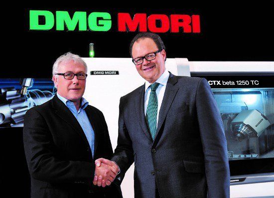 Christian Thönes (right), Chairman of the Management Board of DMG MORI AKTIENGESELLSCHAFT, and Dr. Matthias Fockele, Managing Director of Realizer GmbH. - REALIZER