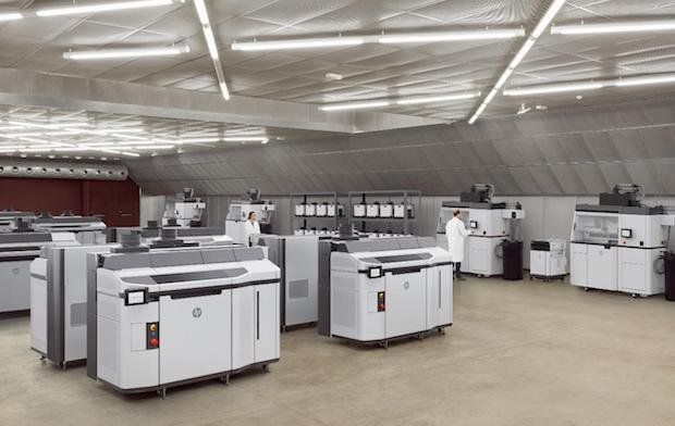 HP Jet Fusion 5200 Series promises breakthrough economics, productivity, and applications.