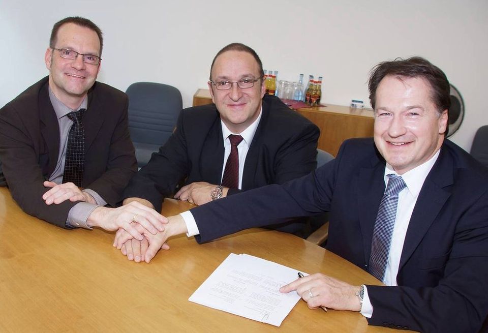Renishaw acquisition      (l to r) Marc Dimter and Ralph Mayer, LBC, and Rainer Lotz, Renishaw GmbH