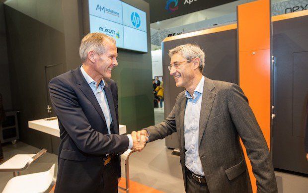 Stephan Rösler, CEO of Rösler Oberflächentechnik GmbH with Ramon Pastor, Interim Head of HP 3D Printing & Digital Manufacturing