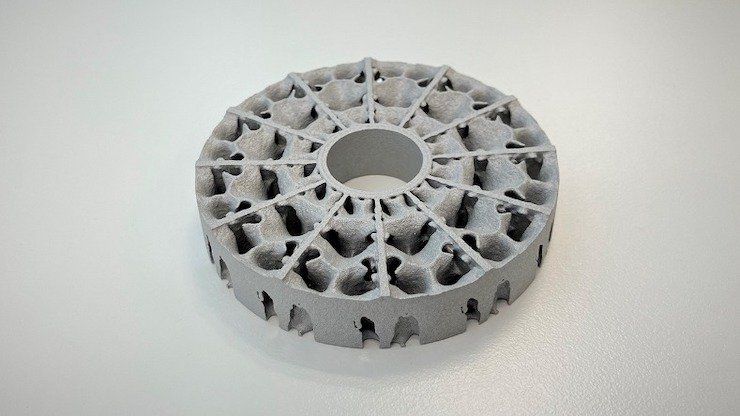 High efficiency air-cooling heatsink created by RICOH's aluminium Binder Jet Technology (BJT) system. - Ricoh