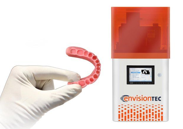 New Vida cDLM offers a larger build volume with a XY resolution of 76 microns and a print speed of approx. 20-50 mm per hour.