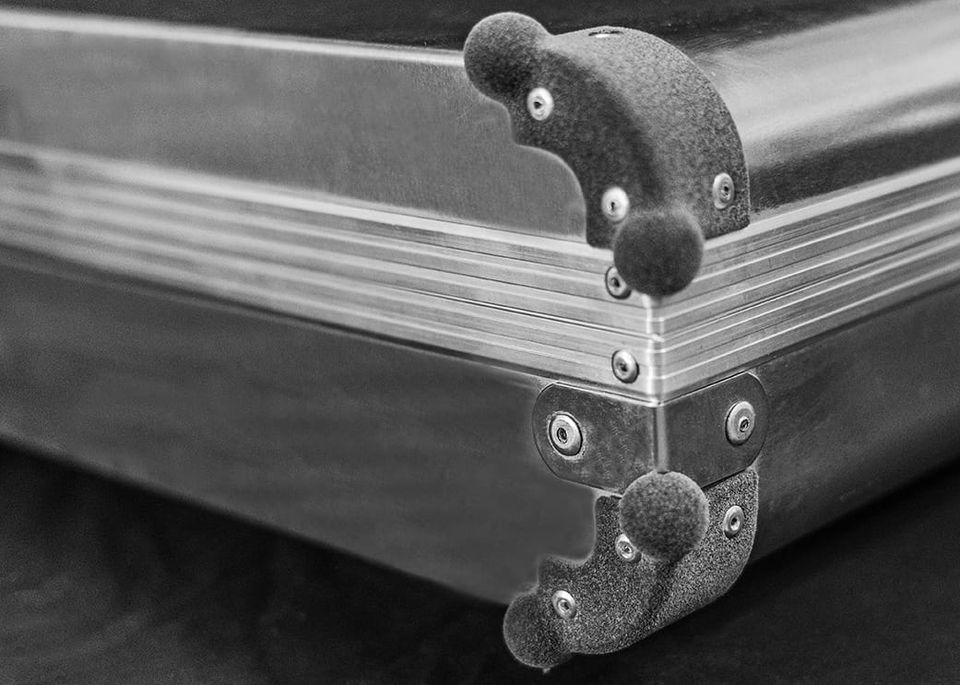 Sculpteo additively manufactures custom protective feet for Luxbag guitar cases