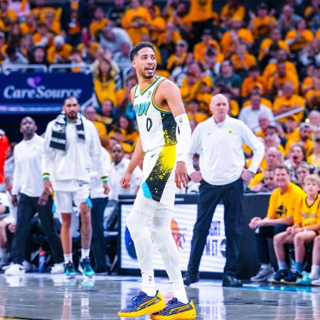Round 2, Game 3: Cavs vs Pacers