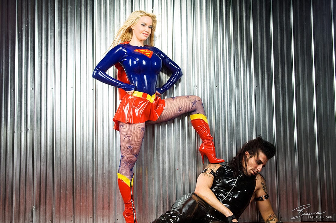 Bianca Beauchamp Latex Supergirl 26