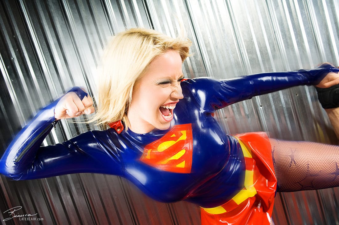 Bianca Beauchamp Latex Supergirl 28