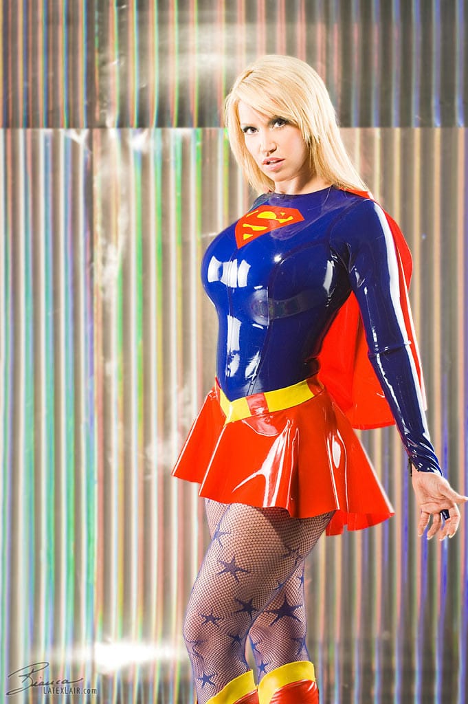 Bianca Beauchamp Latex Supergirl 37