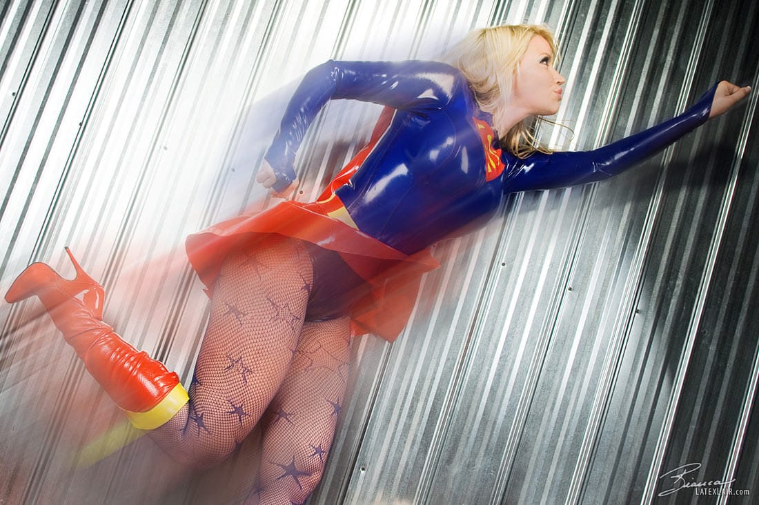 Bianca Beauchamp Latex Supergirl 75