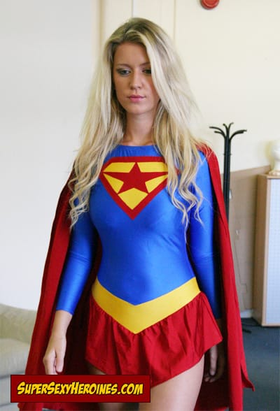 Superwoman Mob C01 Promo01