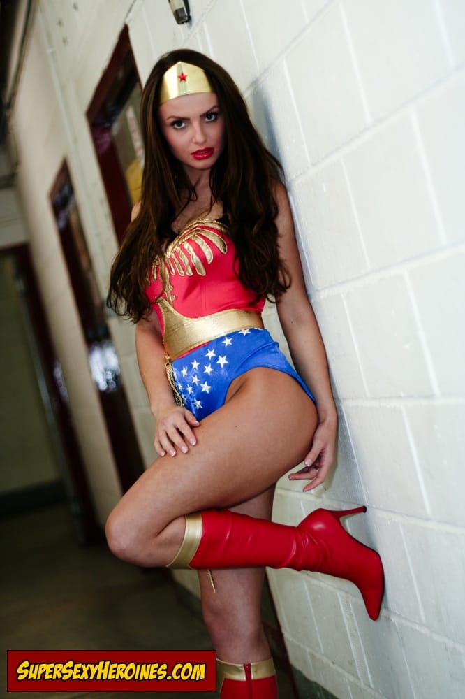 Wonder Woman Gallery Dec 2016