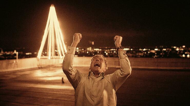 Nya ”Riket” är som ”The Office” med haschpsykos