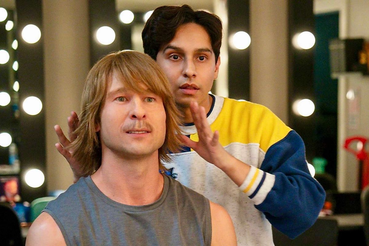 [233] »Jag har sett USA:s tv-framtid och dess namn är … Chad Powers«