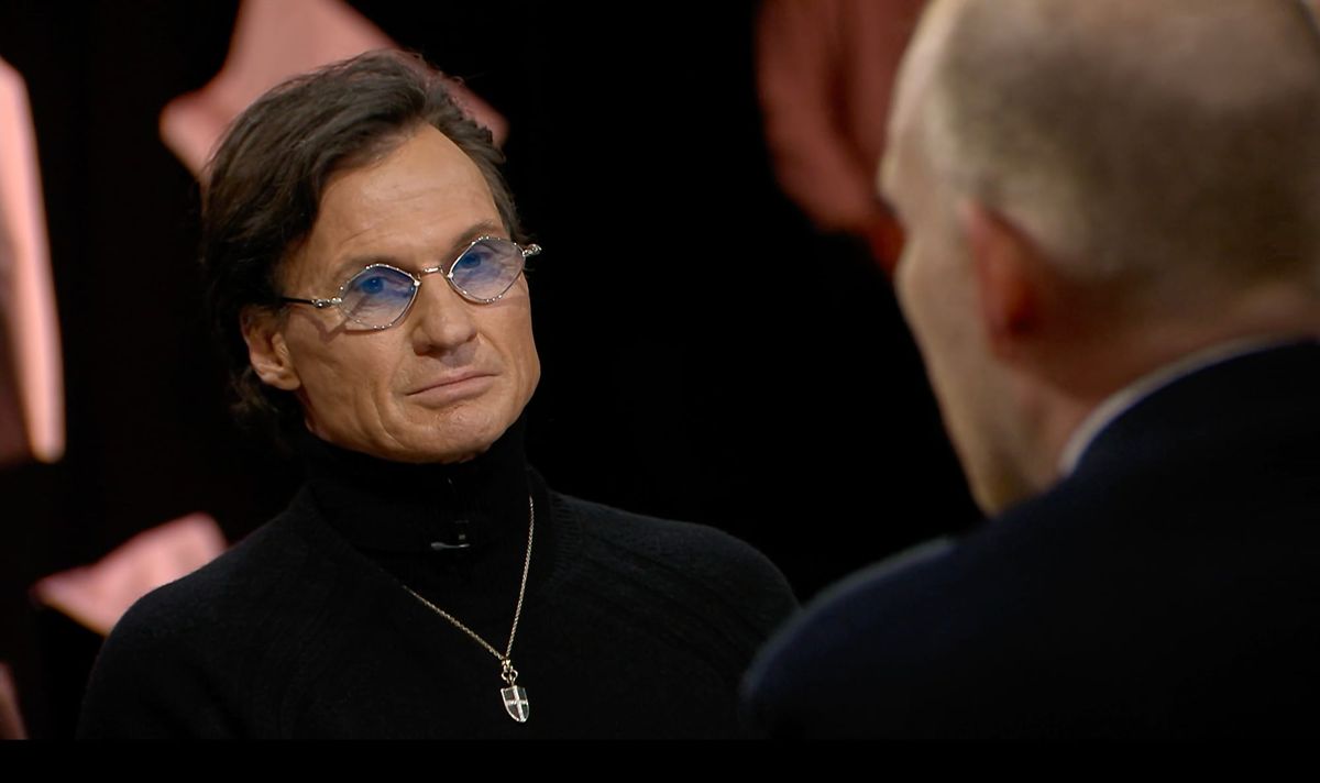 [249] »En varg i hönsgården! Stordalen förnedrad av ›Bono‹-kupp i Skavlan«