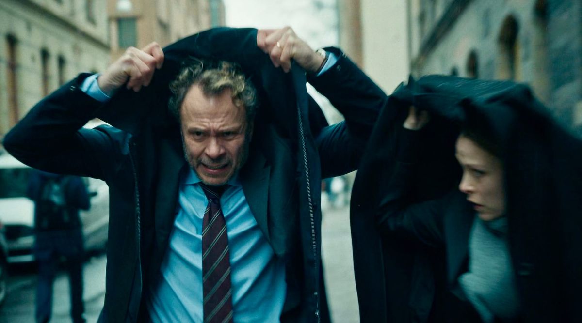 [261] »Hundarna är Tunna blå linjens galna, kaotiska motsats«