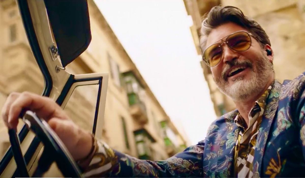 [55] »Vad fasen gör en skånskskrikande Per Ragnar för nytta på äldreboendet?«