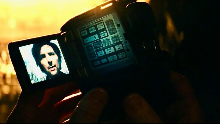 [206] »När Adam Scotts innie talar till outien är det serien som talar till tittaren«