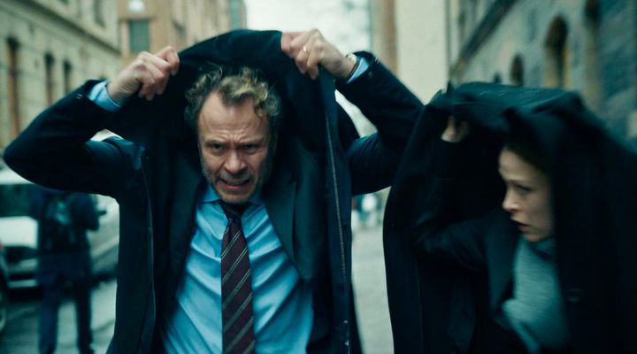 [261] »Hundarna är Tunna blå linjens galna, kaotiska motsats«