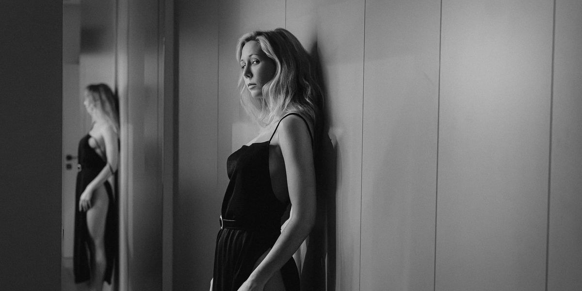 La tentatrice en noir