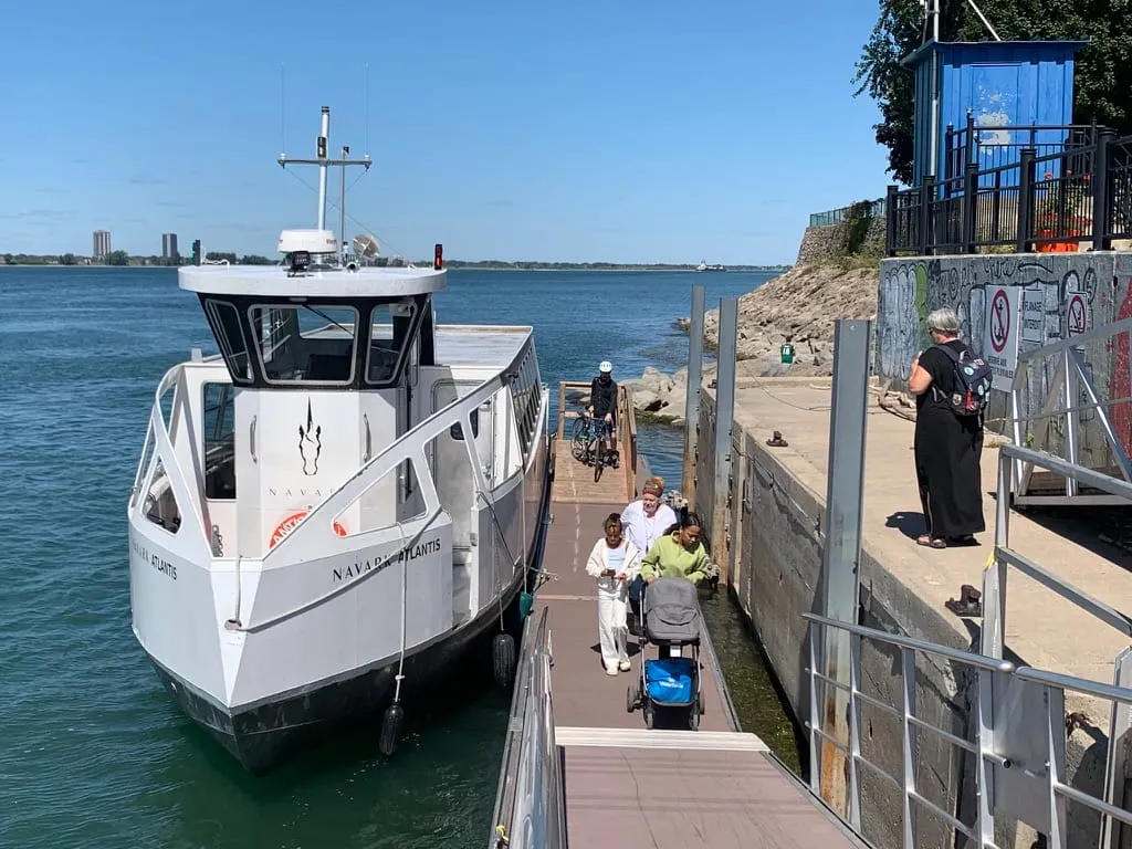 Come Aboard the River Métro
