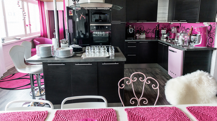 Hellapoliisi - Venuu.fi