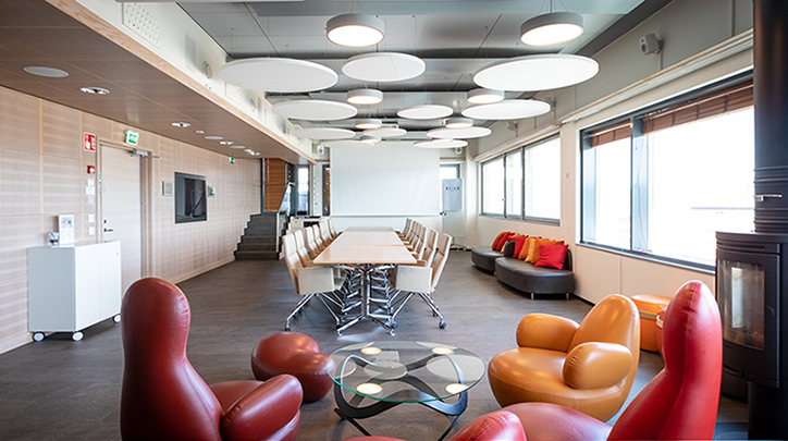 Kielo Office Solutions / Kokoustila & Sauna Vasikkasaari - Venuu.fi
