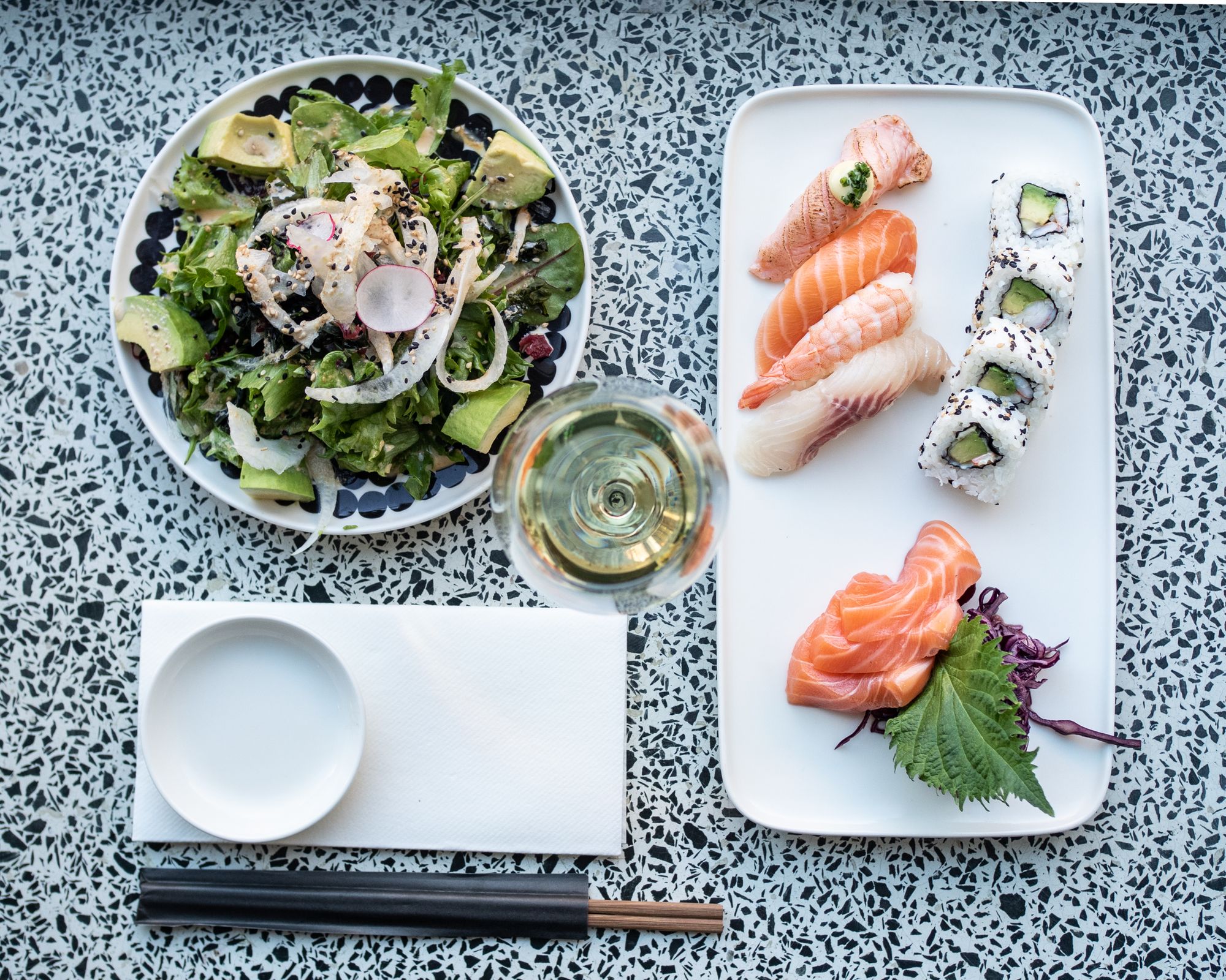 Sushibar+Wine Catering - pitopalvelu häihin / Venuu.fi