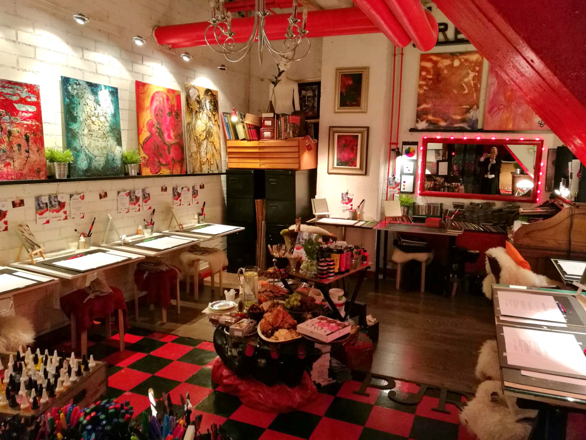 Taidesukellus-työpaja / tekemistä pikkujouluihin / Venuu.fi