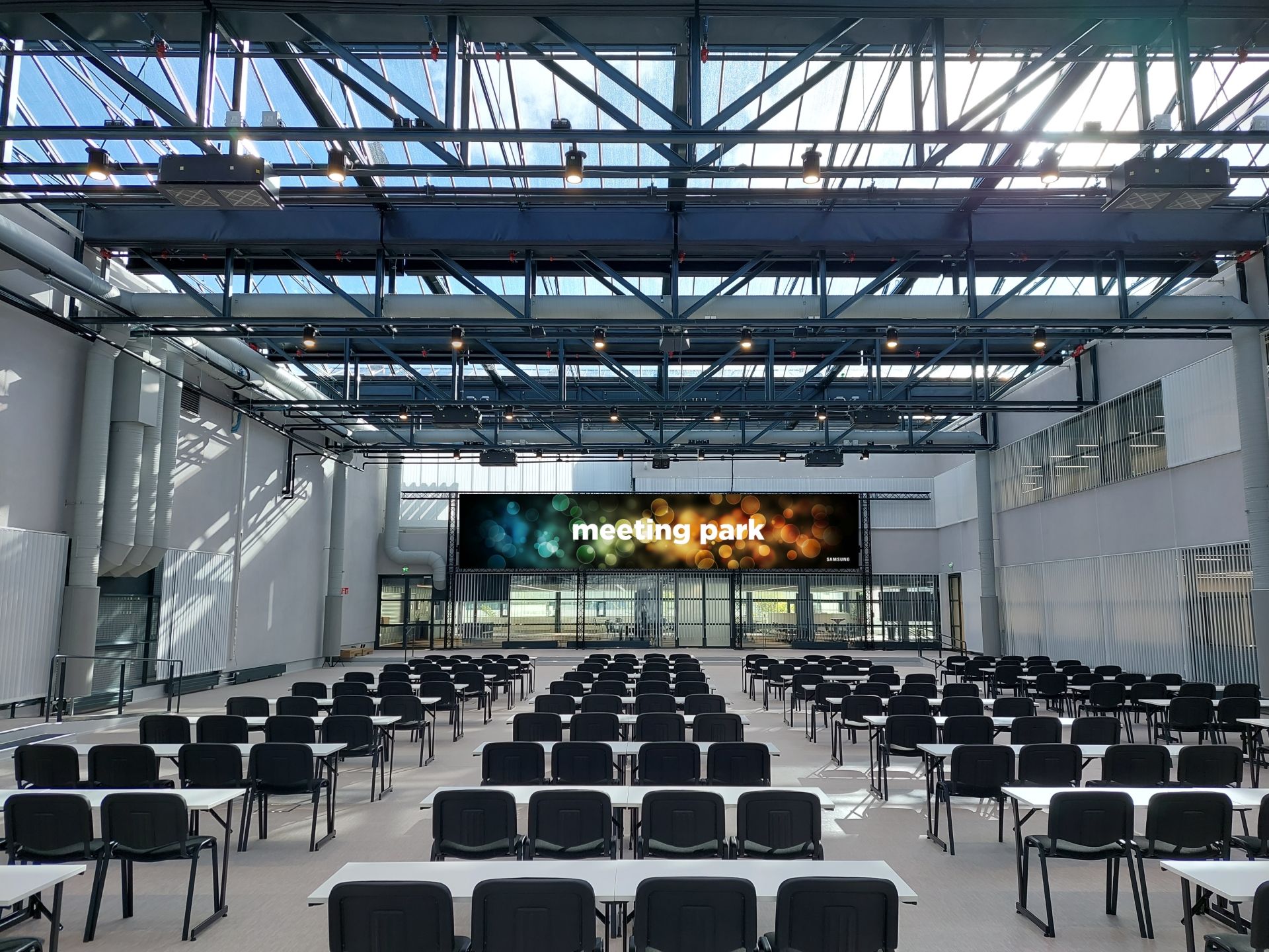 Meeting Park OASIS / Atrium