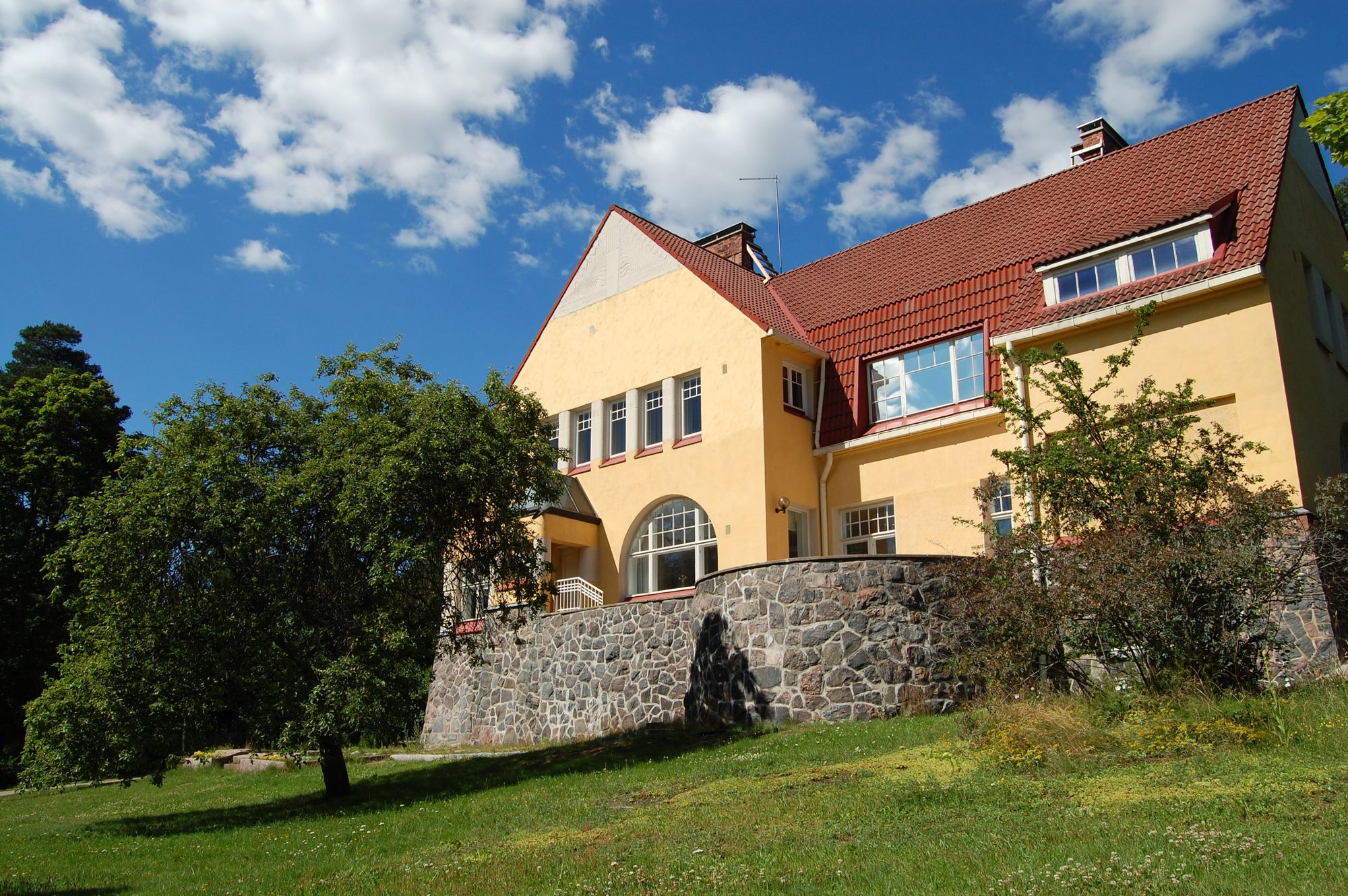 Vallmogård - Venuu.fi