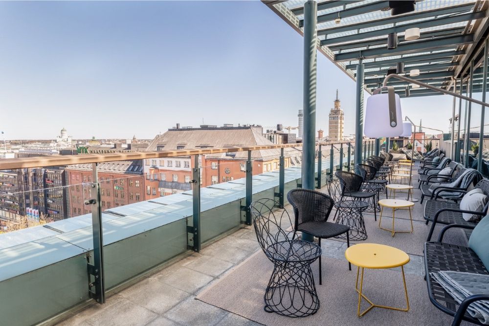 Yritystapahtuma Helsinki - Monkey Roof Top Bar. 