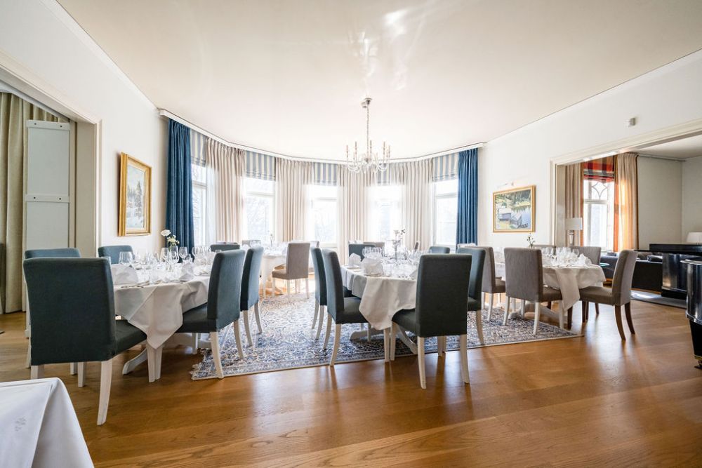 Juhlatalo Johtola – Upea hääpaikka tarjoaa tunnelmallisen miljöön hääpäivään 