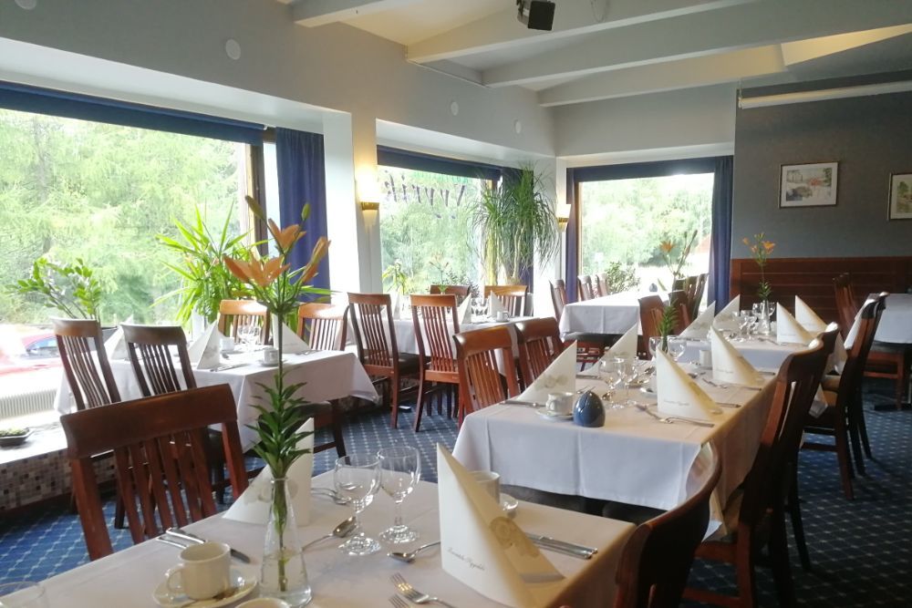 Ravintola Nyyrikki –&nbsp;Ihastuttavaa tunnelmaa hääpäivään tarjoavan ravintolan menu jättää häävieraat tyytyväisiksi.