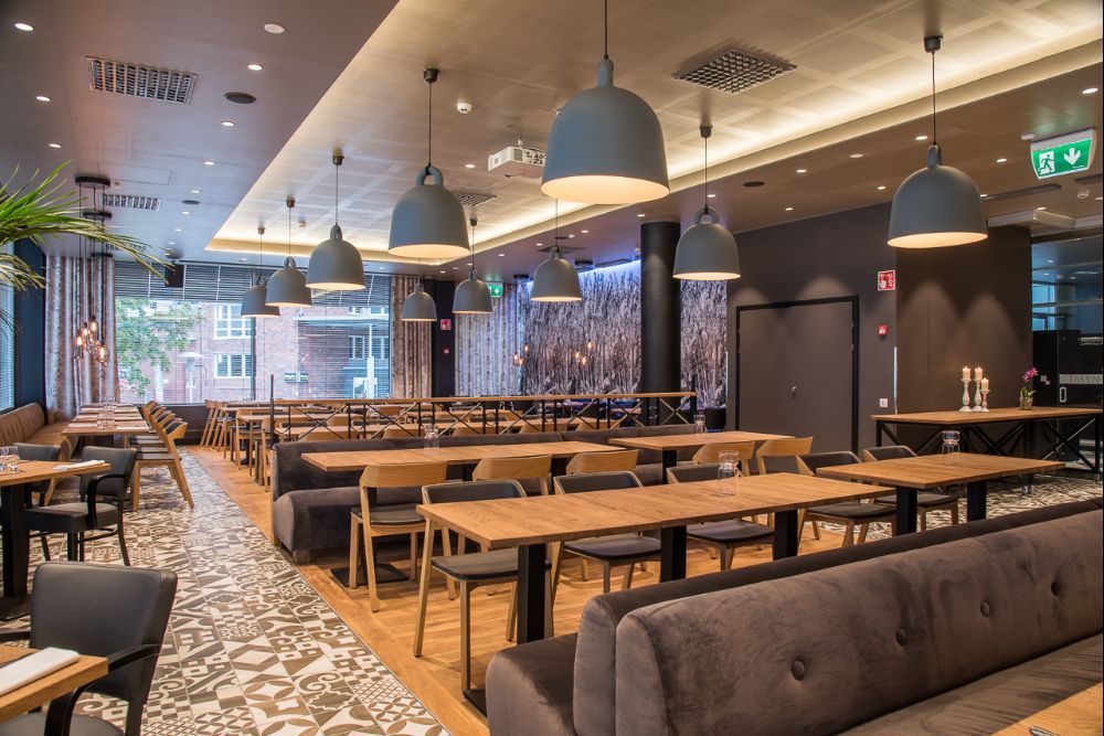 Ravintola Talentti –&nbsp;Osaava henkilökunta auttaa teitä luomaan unelmien häät.