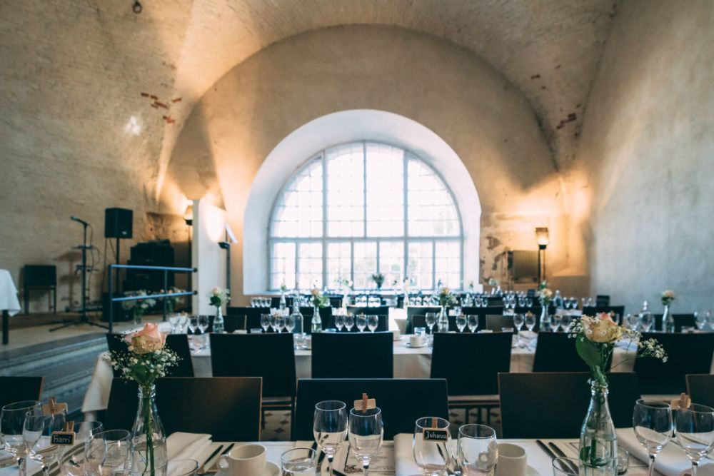Suomenlinna – tyylikkäät häät järjestyvä tässä monipuolisessa salissa!