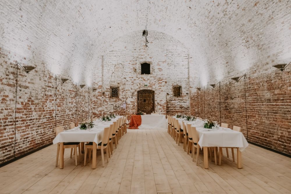 Suomenlinna – Upeassa Ruutikellarissa onnistuu häät ilman häiriöitä!