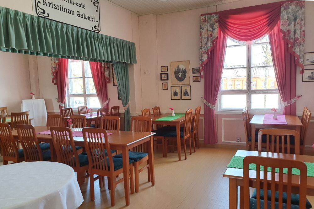 Linnoituksen Pitopalvelu –&nbsp;Ainutlaatuinen hääpaikka kattaa kaiken oleellisen hääpäivään.